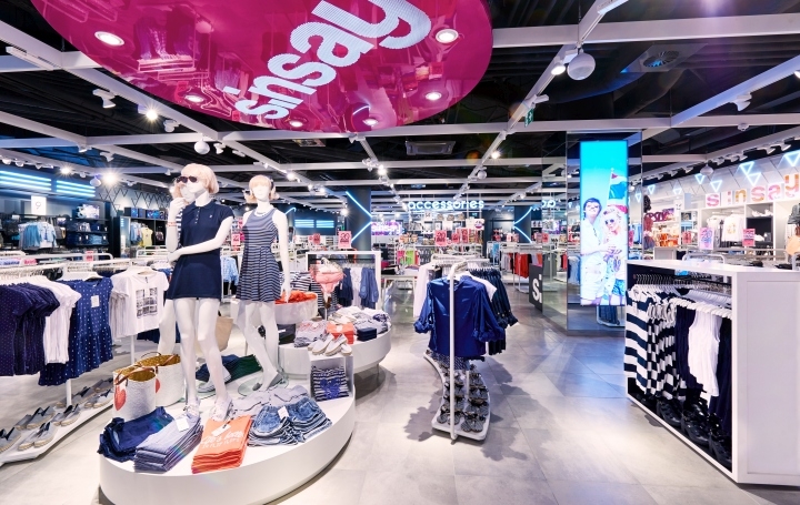 潮流服裝專賣店店面裝修設計圖