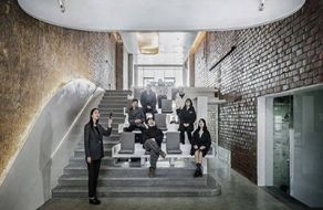 裝修辦公樓設計-百年老工廠改成辦公室